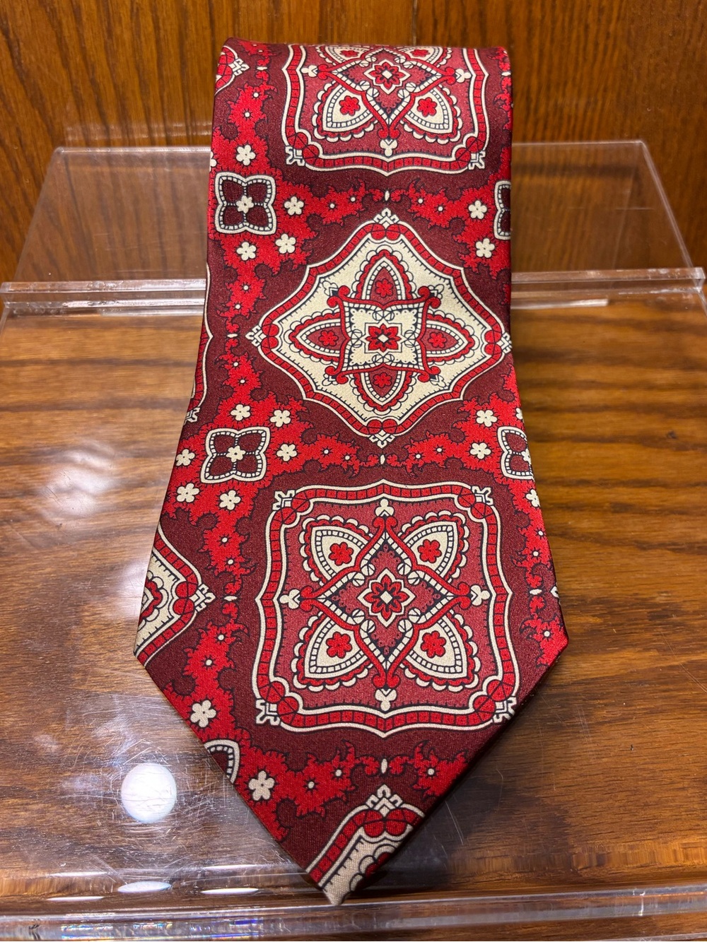 Y2K VTG Hugo Boss Silk Tie Made In Italy Red Paisley 3.75”